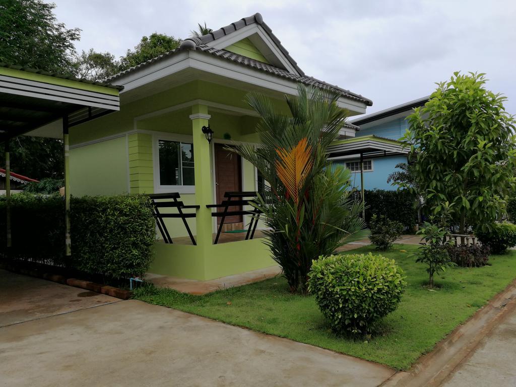Aranya Resort Чумфон Екстериор снимка