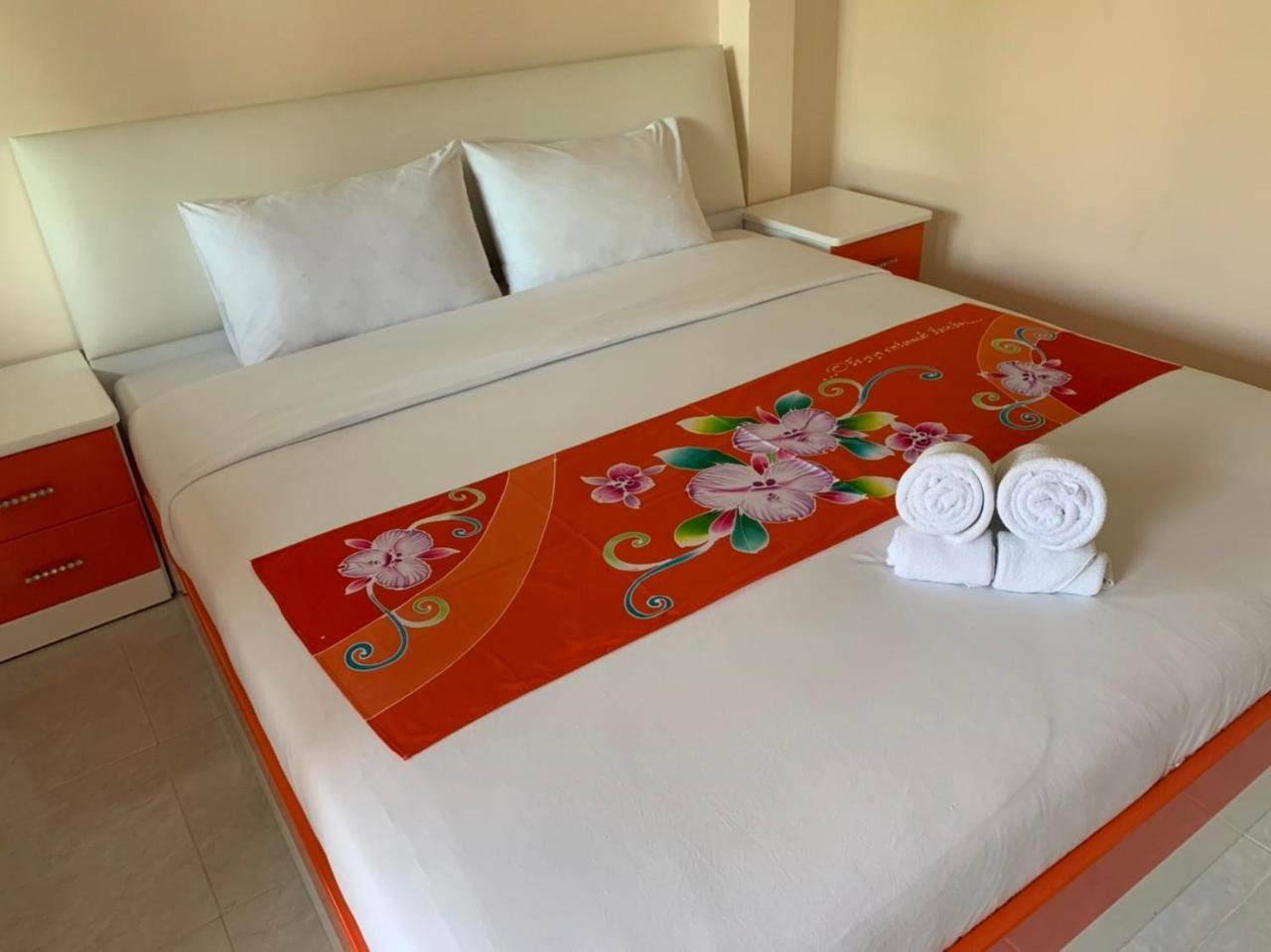 Aranya Resort Чумфон Екстериор снимка